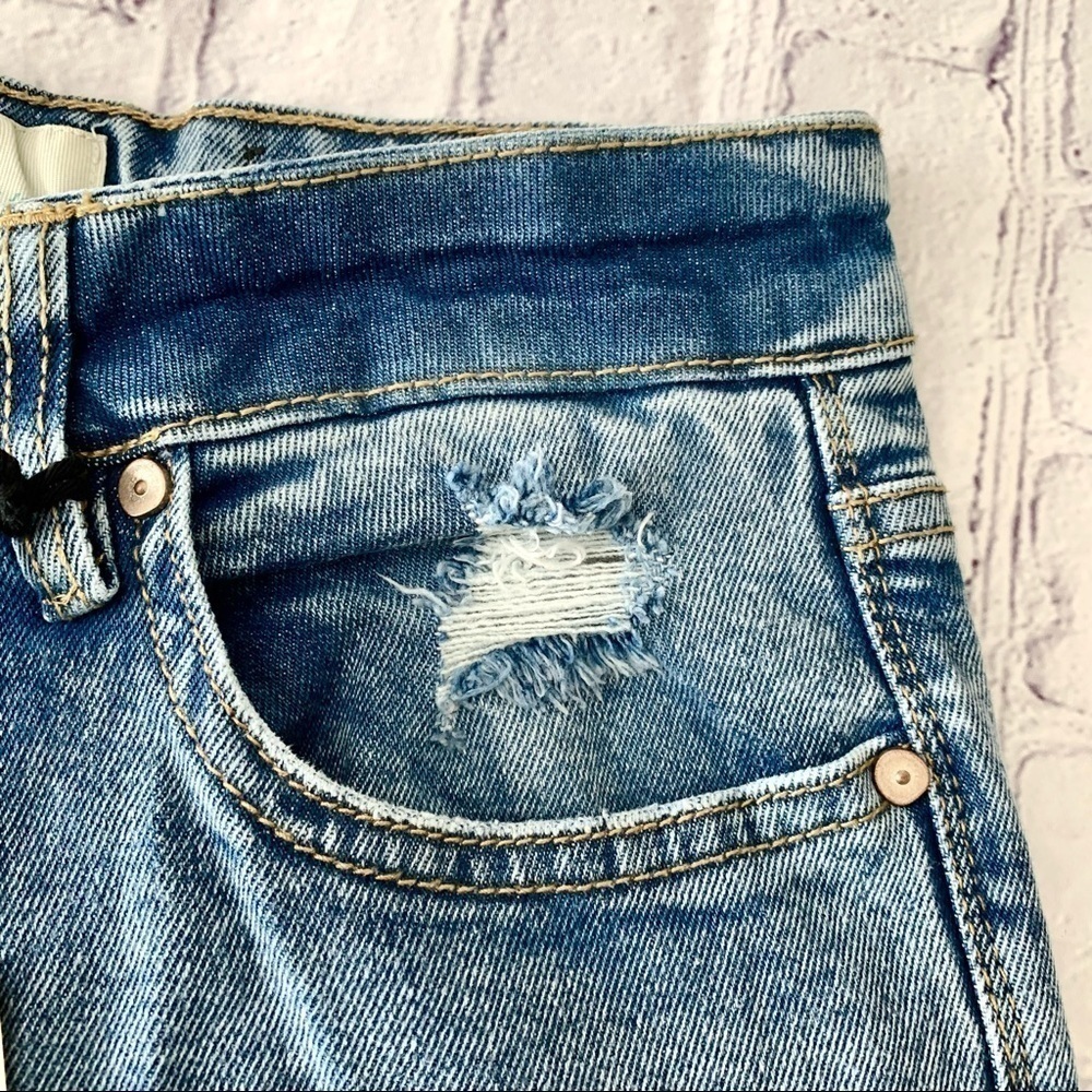 HIGH Rise Distressed Wide Leg Jeans - Picture 5 of 11